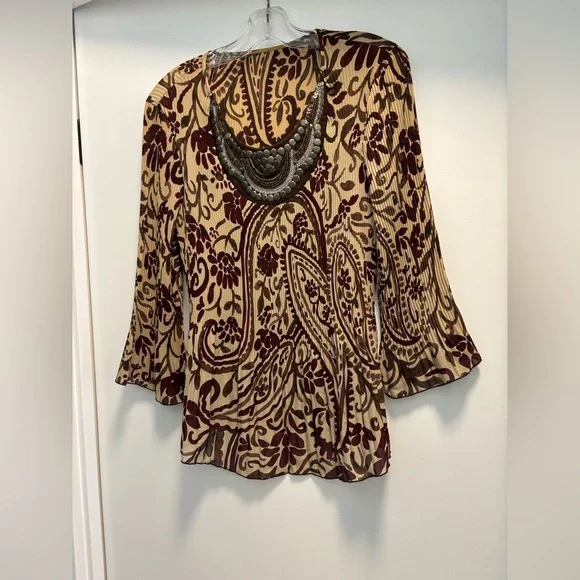 Elegant Paisley Print Women's Top - Picture 1 of 2